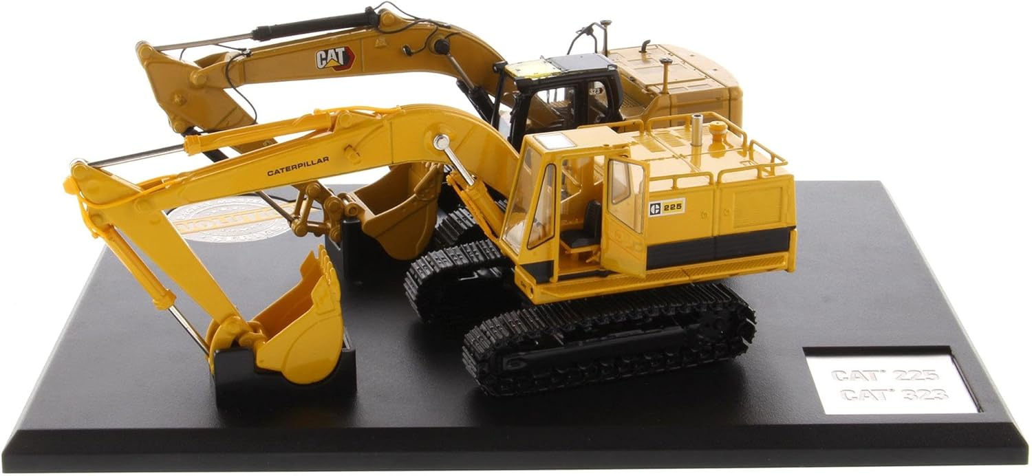 Diecast Masters | 1:50 Scale Cat 225 and 323 Excavators Evolution Series 85715