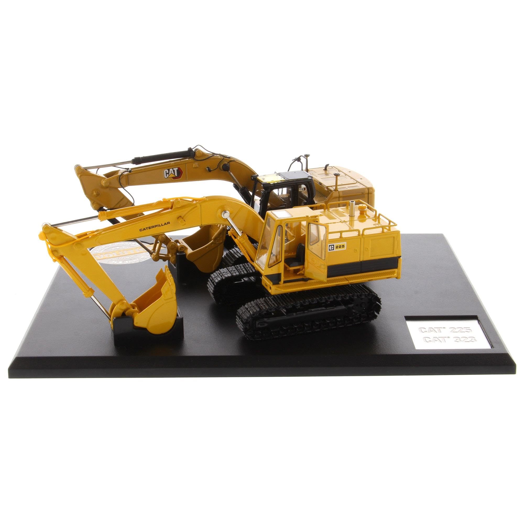 Amazon.com: Diecast Masters | 1:50 Scale Cat 225 and 323