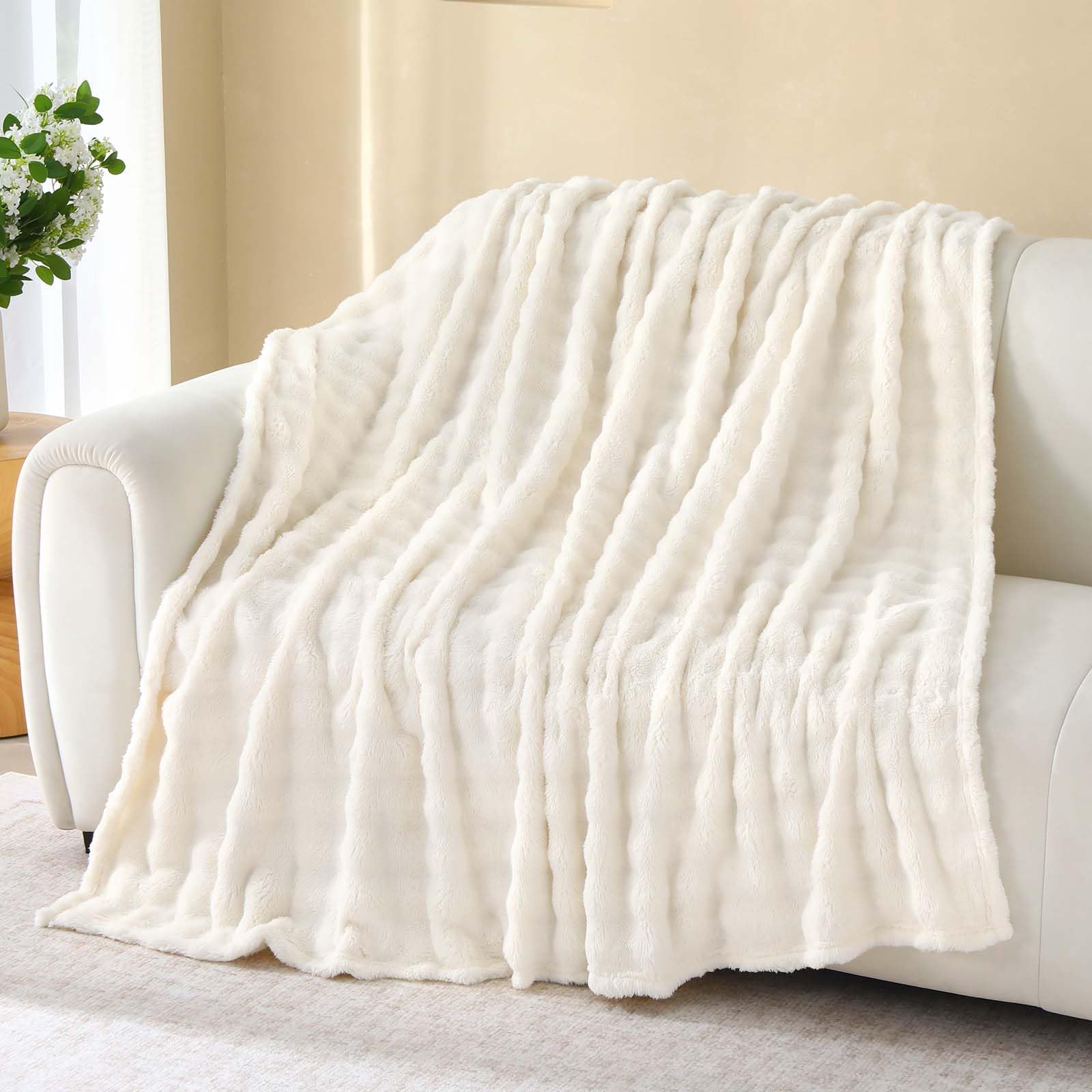 CINYE White Flannel Fleece Throw - Bubble Faux Fur Fluffy Blanket For Adults,Kids,Teens,Fluffy All-Season Blanket Perfect For Bed,Sofa,Car,Camping,Picnic Use,60x80,100% Polyester Microfibre