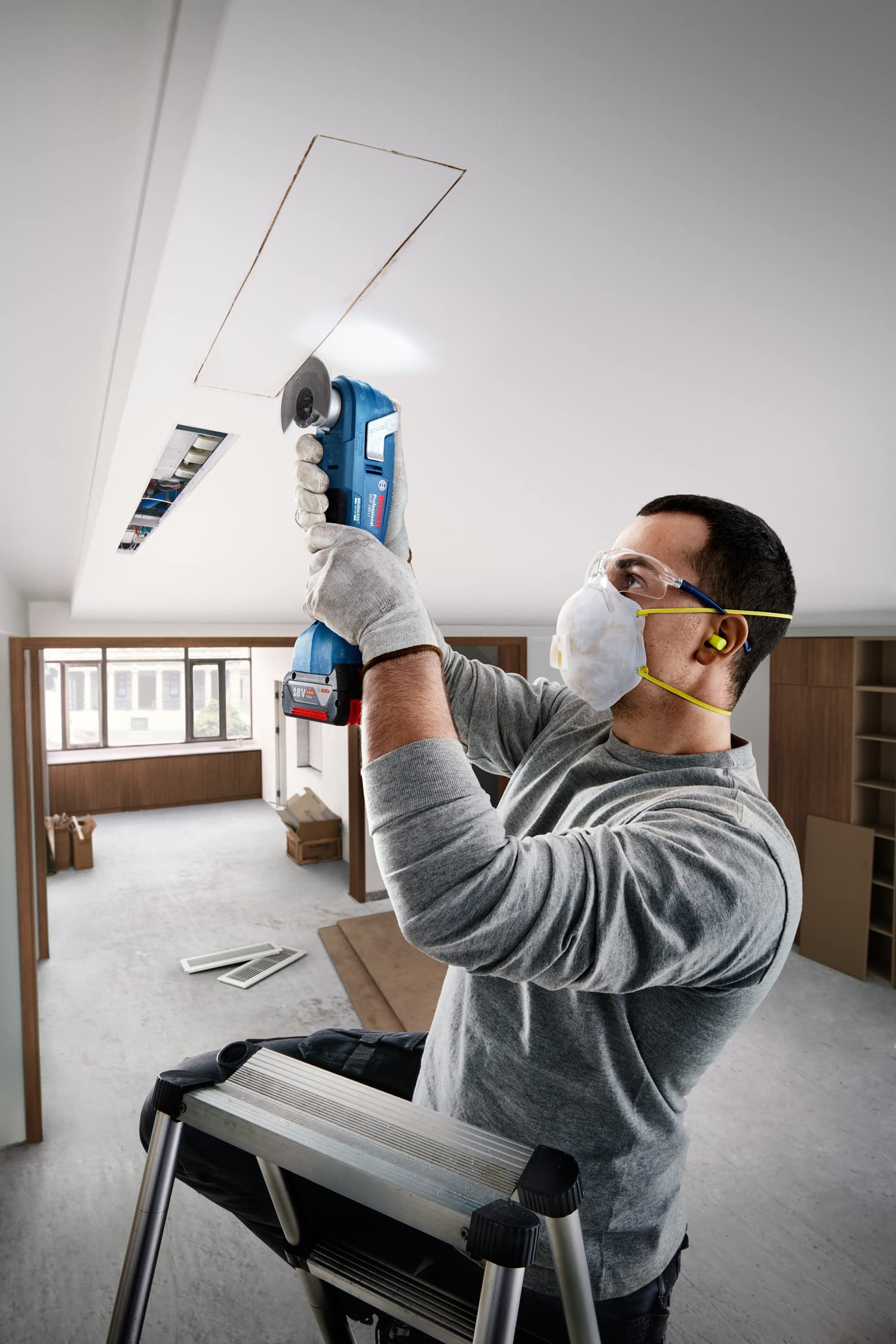 Bosch Professional GOP 185-LI Akülü Salınım Makinesi (18 Volt, 1 x 4,0 Ah Akü, Şarj Cihazı, 20.000 titreşim/dak, Starlock, Plastik Çanta)