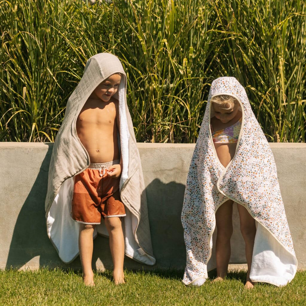 Little Unicorn Toalla grande de algodón con capucha | 100% algodón | 42 x 47 pulgadas | Bolsillos impresos | Lavable a máquina | Unisex | Porpoise