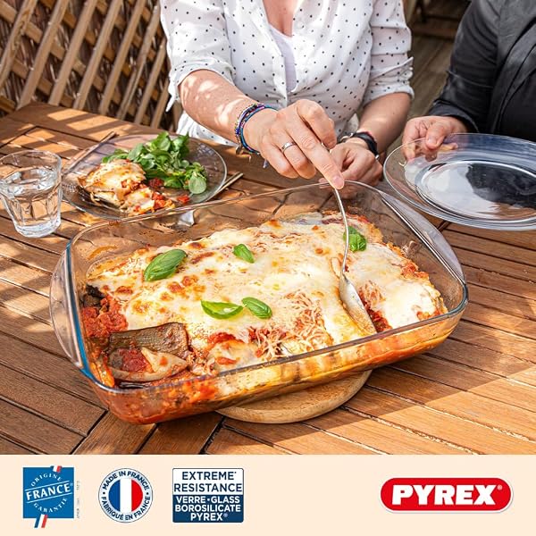 Visiter la boutique PYREX Pyrex - Lot de 3 Plats à Four - Rectangulaire - Larges poignées - Format Familial - Verre Borosilicate - Extrême Résistance - Made in France in use