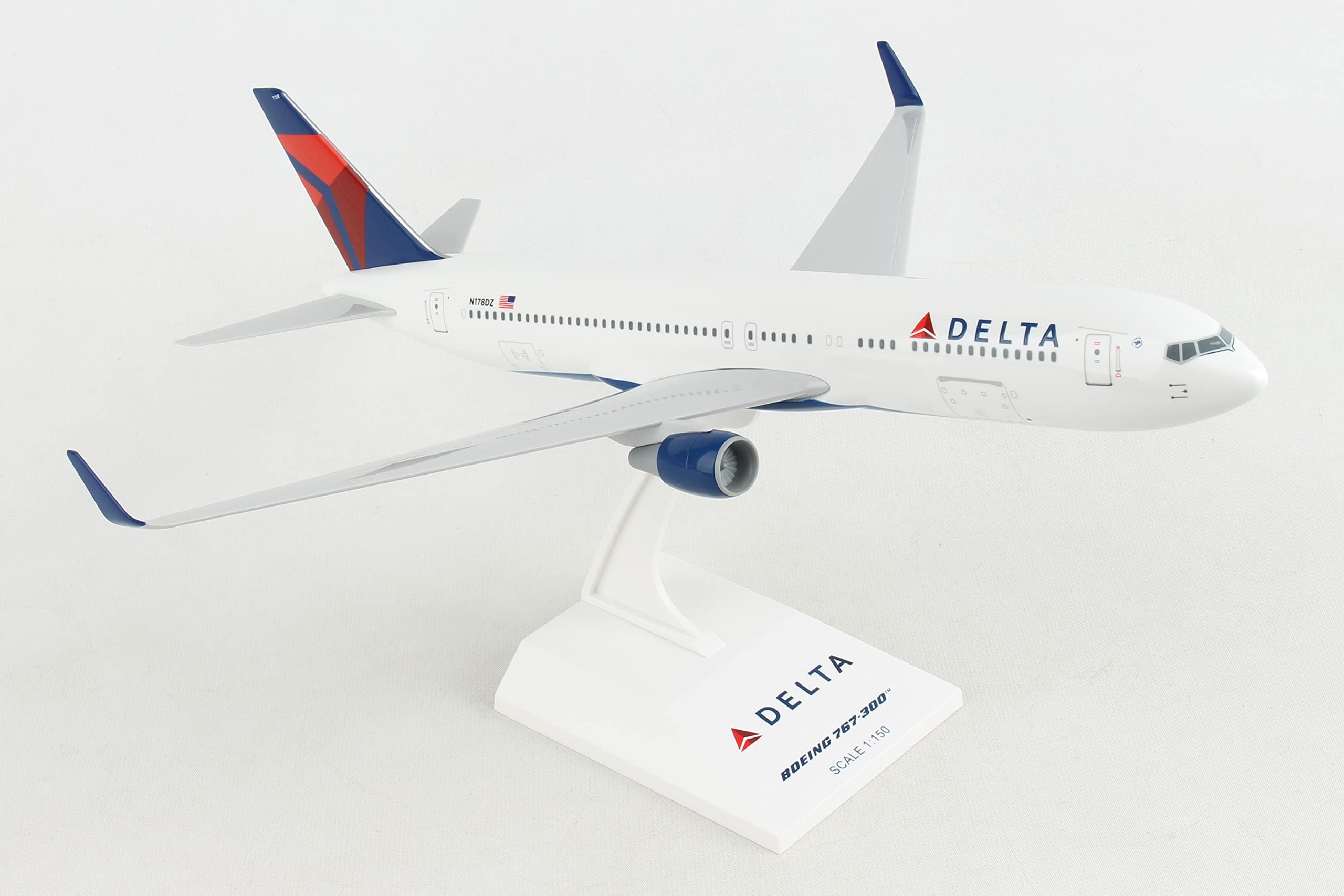 Skymarks Delta Boeing 767-300 1/150 Scale Model Aircraft SKR330