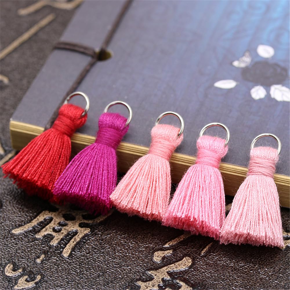 60 stuks 2 cm kleurrijke mini-kwastjes, hangers, kleine bladwijzer, kwasten, boho, troddel, decoratieve kwastjes, knutselkwasten, kwastjes, sleutelhangers, meubelkwasten, sierkwasten, zijdekwastjes, voor doe-het-zelf (lichtroze
