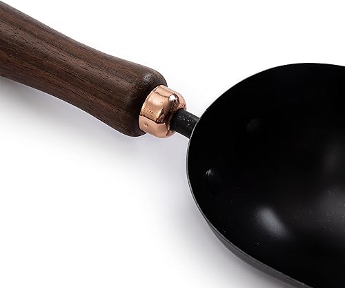 Vista 18 de Barebones Triangle Hoe - Cuchilla de acero inoxidable, herramientas de jardinería japonesas para deshierbar mango largo y azada de mano (Ash/Mint)