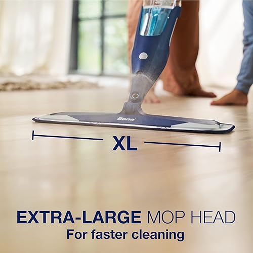 Miniatura 4 de Bona - Mopa con aerosol de alta gama para pisos de madera dura; incluye concentrado de limpieza para pisos de madera y paño de limpieza