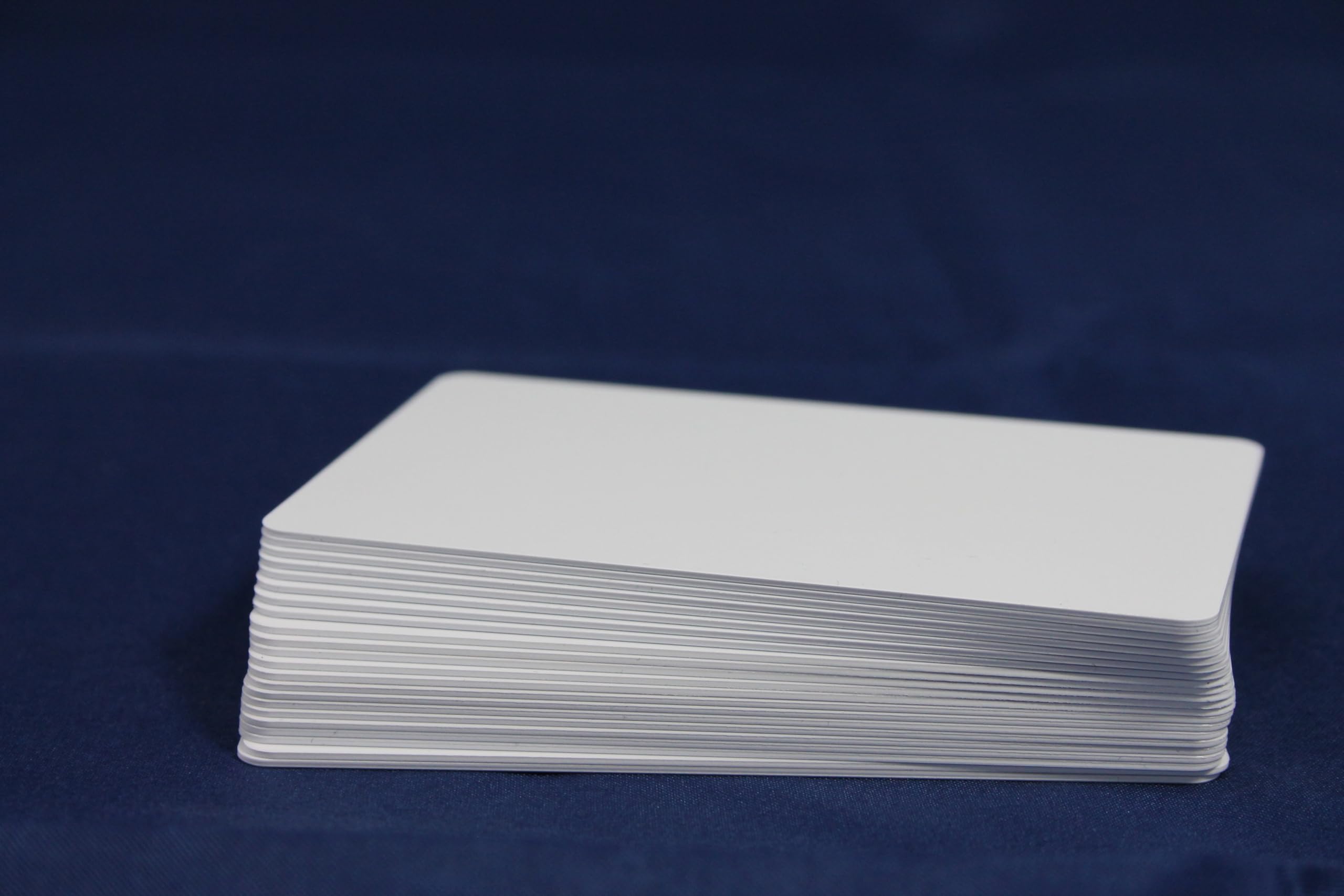 100 weiße PVC Plastikkarten mit EM4200 RFID Chip