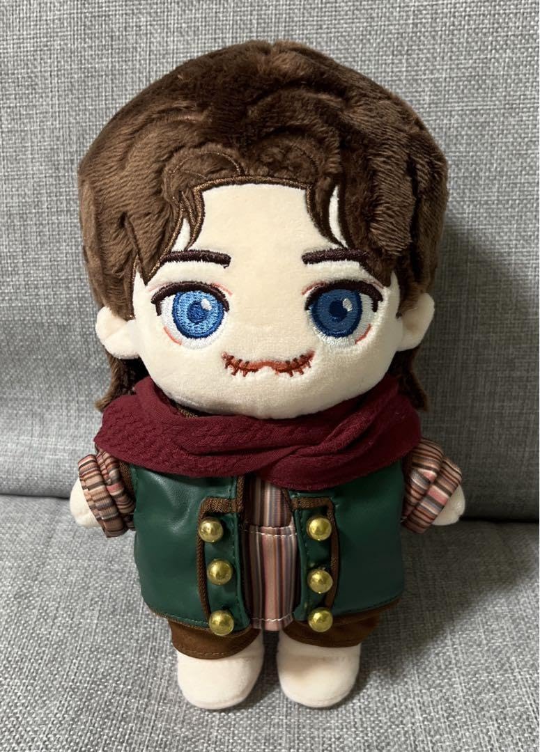 Amazon.co.jp: ミュージカル「笑う男」 キュヒョンぬいぐるみ : おもちゃ