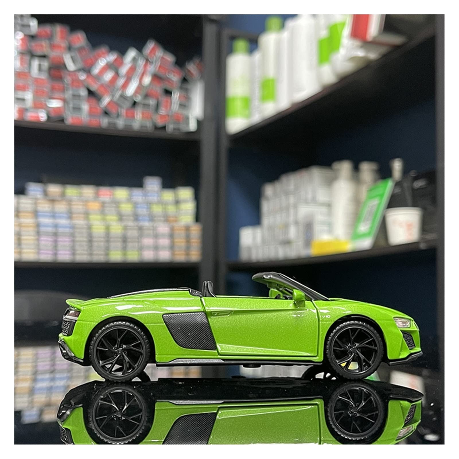 【専用】アウディR8 Spyder ミニカー 1/18 AUDI SPORT特注 1/18スケール「アウディR8スパイダー V10」（Dynamite