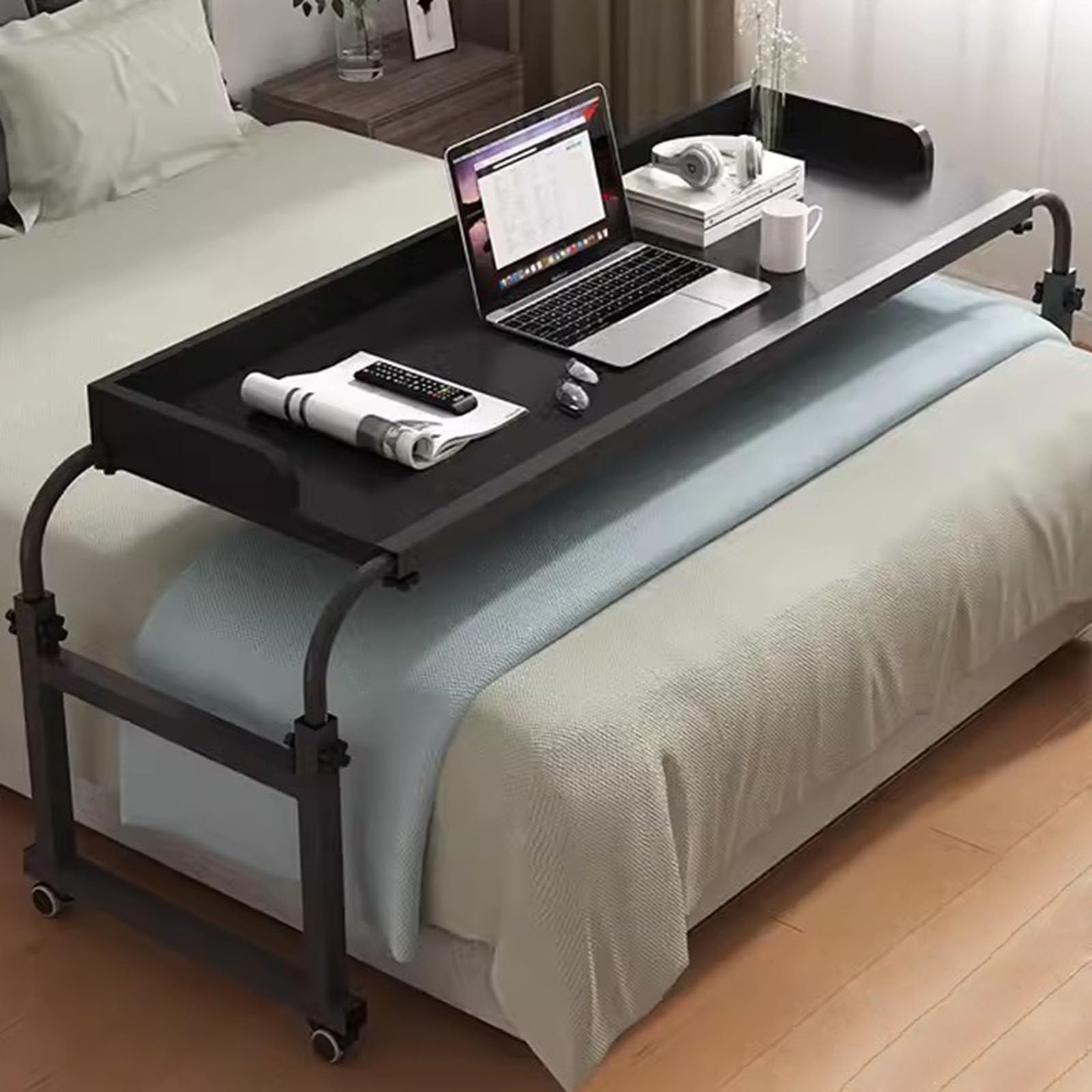 Table de lit au-dessus du bureau à roulettes pour ordinateur et plateau-repas médical