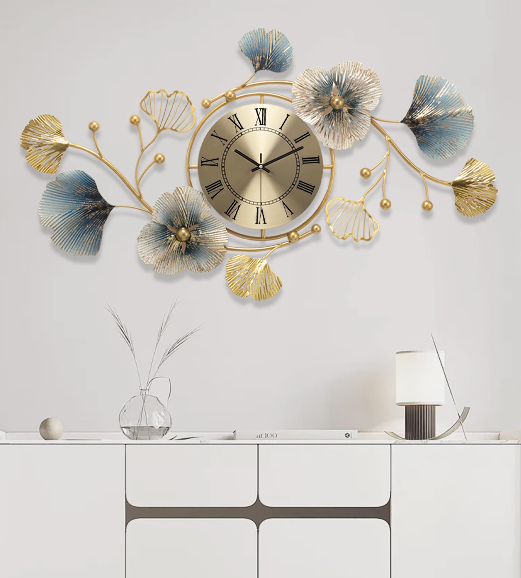 Reloj de Pared para decoración de salón, Reloj de Pared Grande, diseño Creativo de Metal con Hoja de Ginkgo 3D, con Movimiento silencioso (Azul y Oro-Roma, 82 cm)