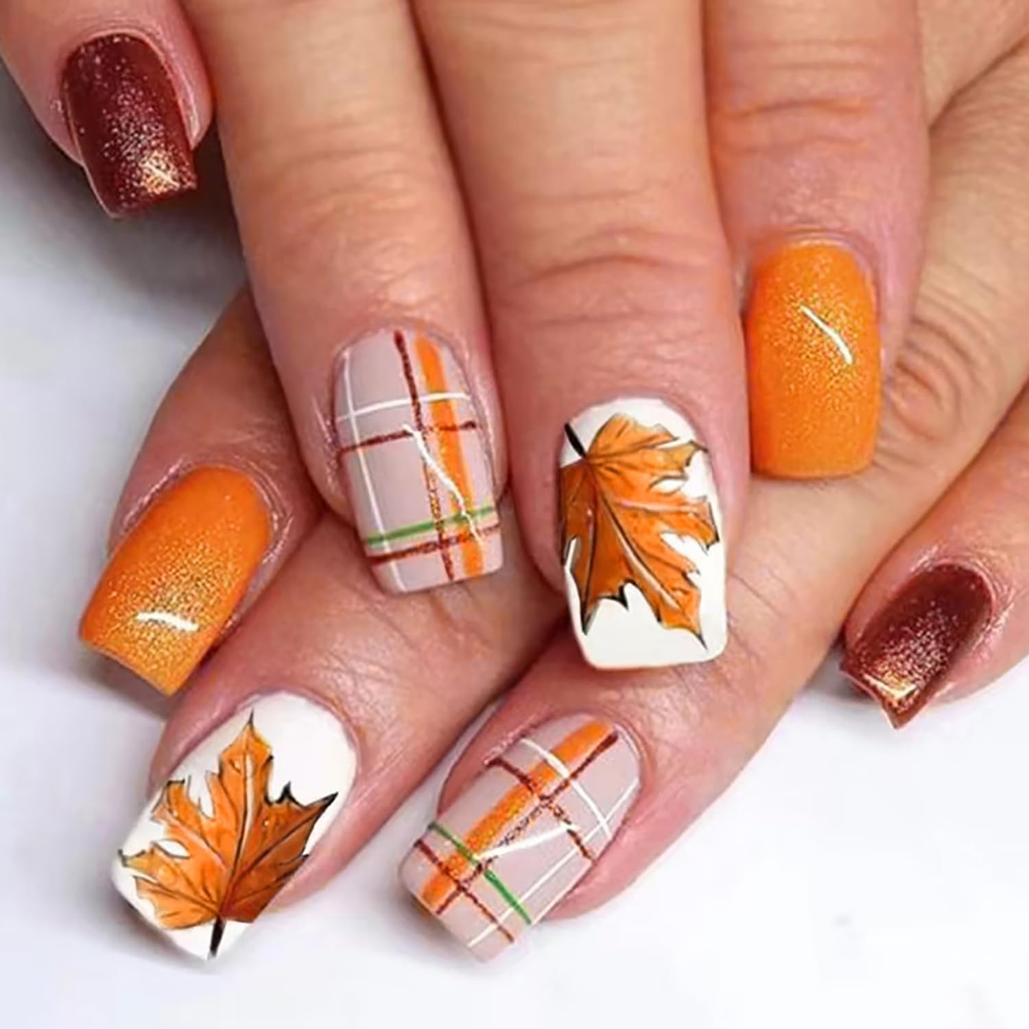 Autumn Press on Nails Short Square Fall Leaf Design Full Cover False Nails Thanksgiving Style Reusable Stick on Artificial Acrylic for Women and Girls