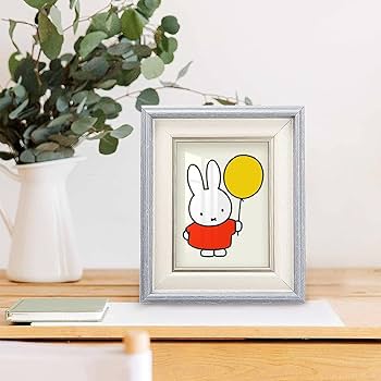 ミッフィー　フォトフレーム ミッフィーをかたどったフォトフレーム。ZILVERSTAD MIFFY PHOTO