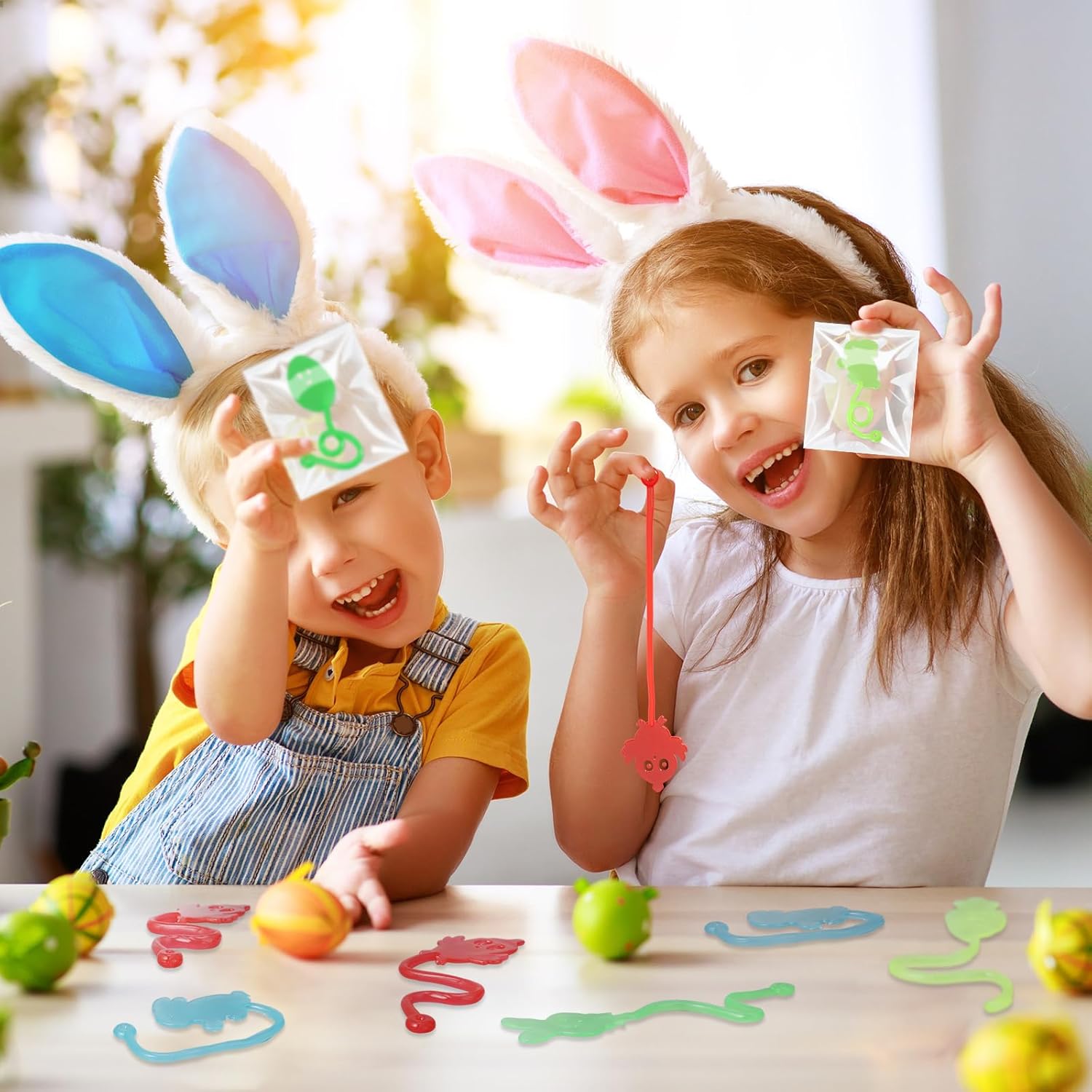 Jenaai 100 Pcs Easter Glow Sticky Hands Bulk Glow in The Dark Stretchy Fidget Toys for Kids Easter Basket Stuffers Party Favors Piñata Fillers School Classroom Gifts