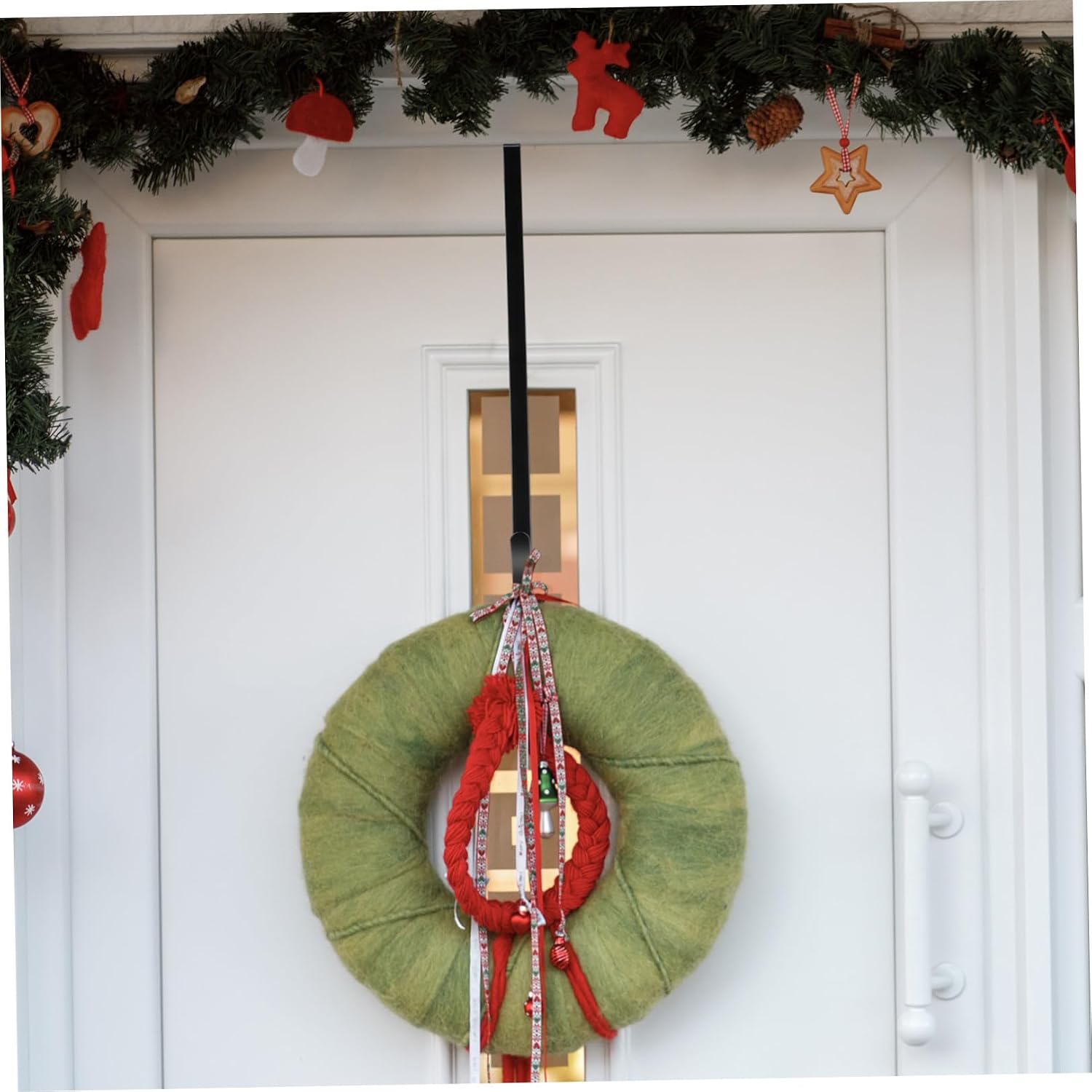 Christmas Wreath Hook Over The Door Double-Sided Garland Hanger Heavy Duty Metal Front Door Wreath Hanger Seasonal Decoration Holder