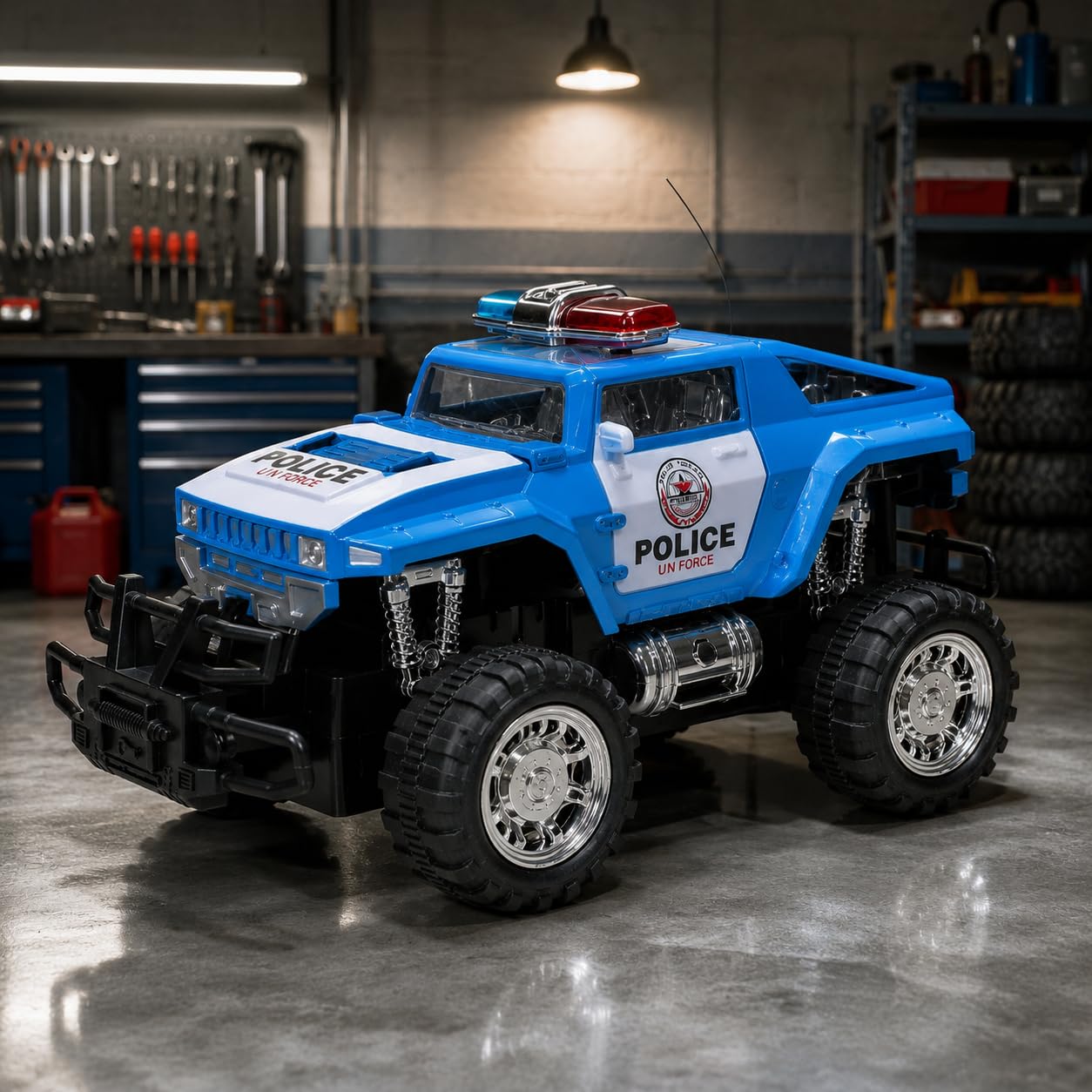 Generico Voiture de police télécommandée tout-terrain voiture de police jouet radiocommandée voiture radiocommandée voiture de police voiture télécommandée enfants tout-terrain 4x4 SUV Truck RC (A)