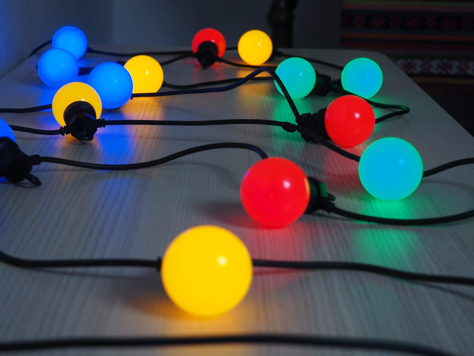 elume Guirlande Guinguette party! multicolore raccordable 20 lampes LED 6m