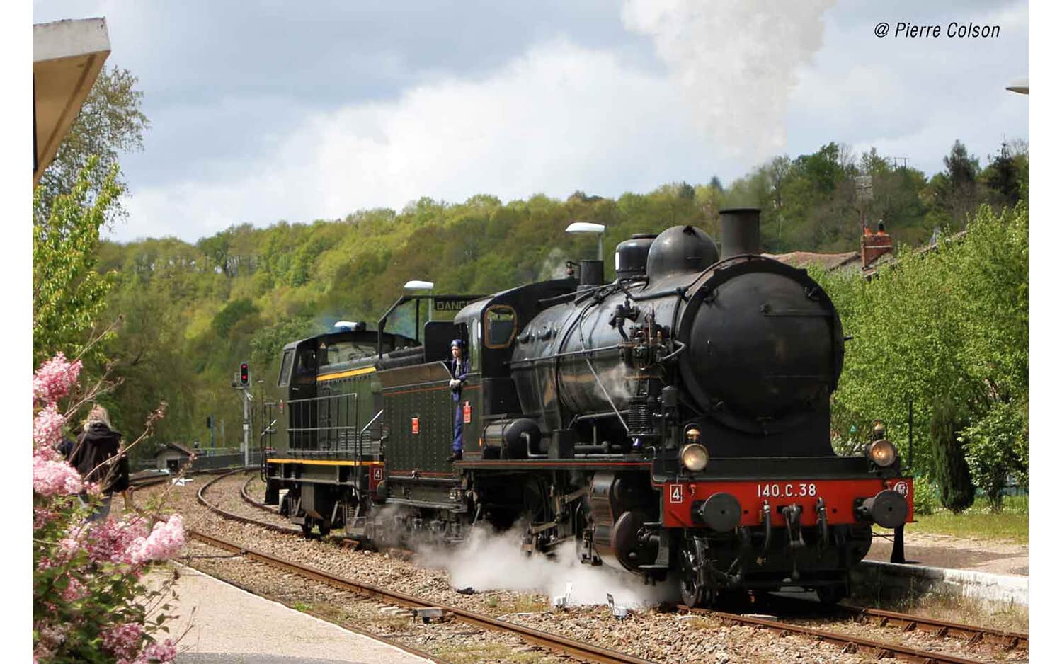 Jouef HJ2406S - French Steam locomotive 140 C 38, with tender 18 B 22 (Est) of the SNCF (DCC Sound Decoder