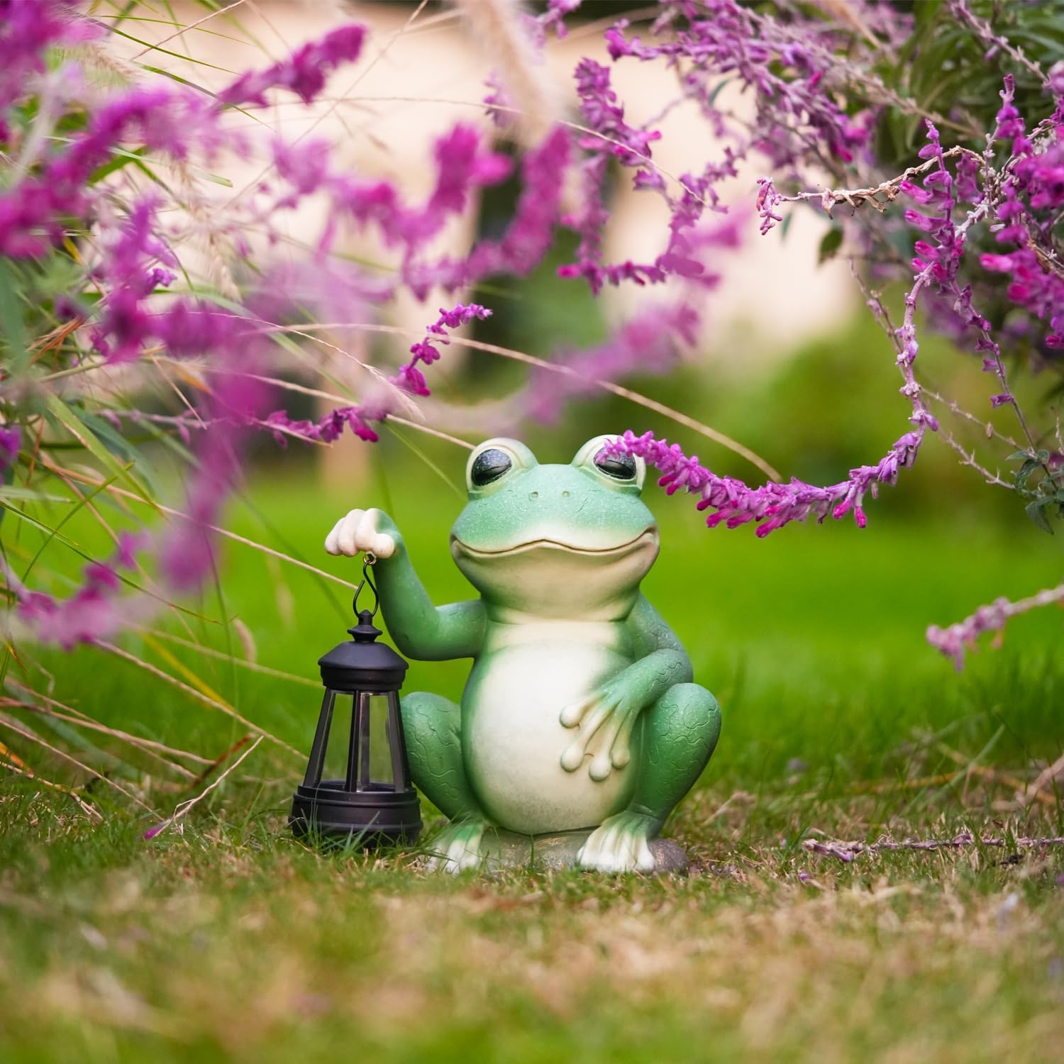 Large Frog Garden Statue for Outdoor Decor Solar Powered Sculptures for Yard Patio Cute Animal Statues Housewarming Outdoor Ornaments - Image 3