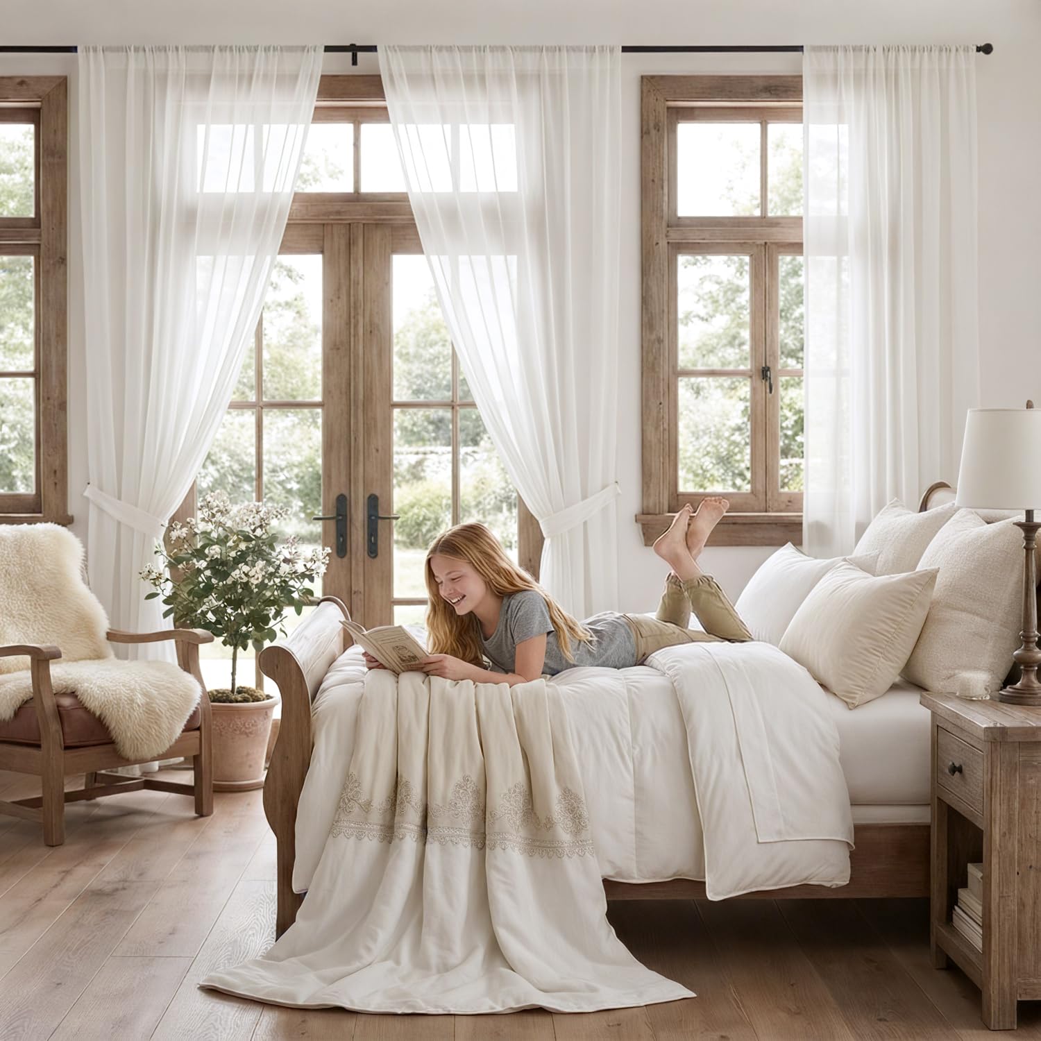 Vangao Rideau Voilage Galon Fronceur Cuisine Salon Fenetre Chambre Transparent 140L x 260H cm Lot de 2 Interieur Décoration Filtrage de la lumière Moderne Voile Rideaux Voilages Élégants, Blanc