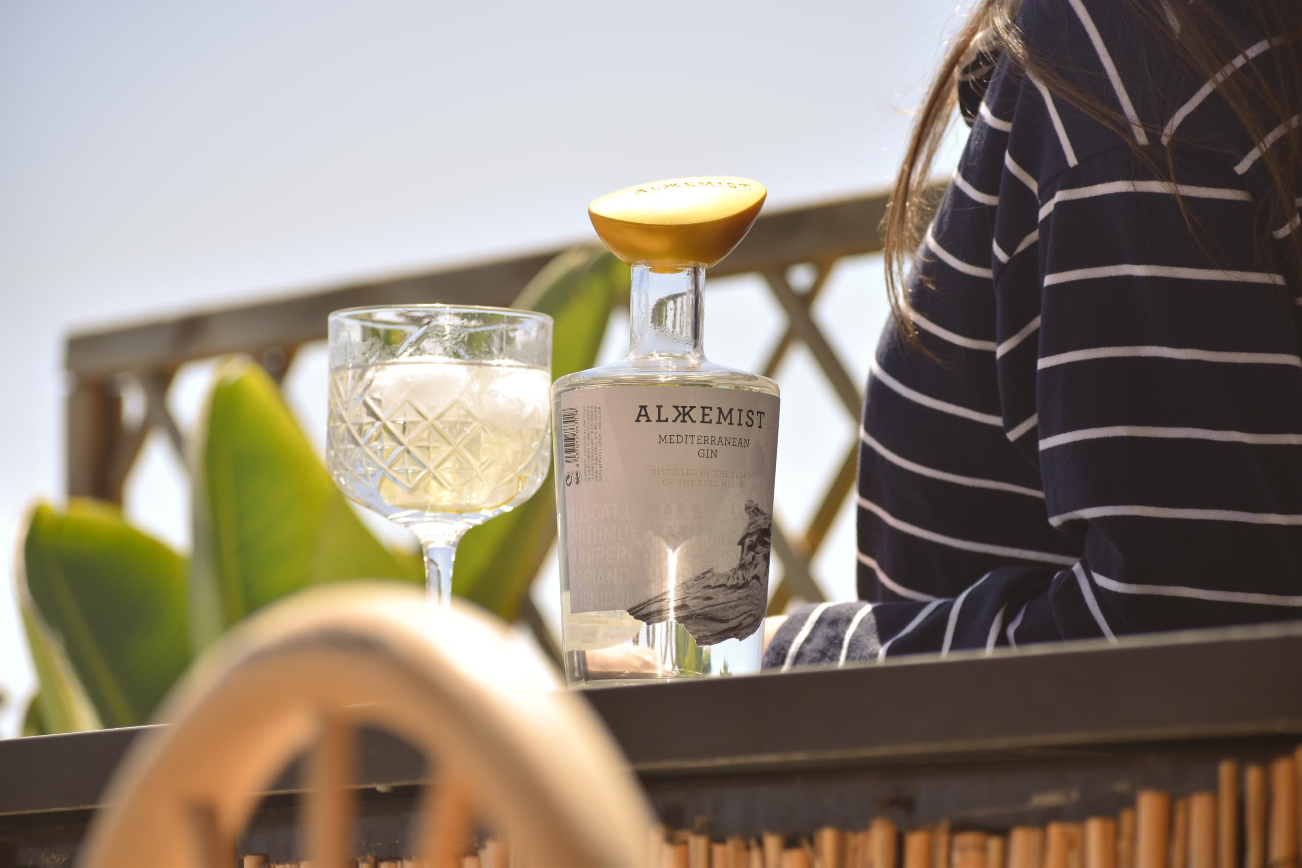 Amazon.co.jp: Alchemist Gin [700ml] : Food, Beverages & Alcohol