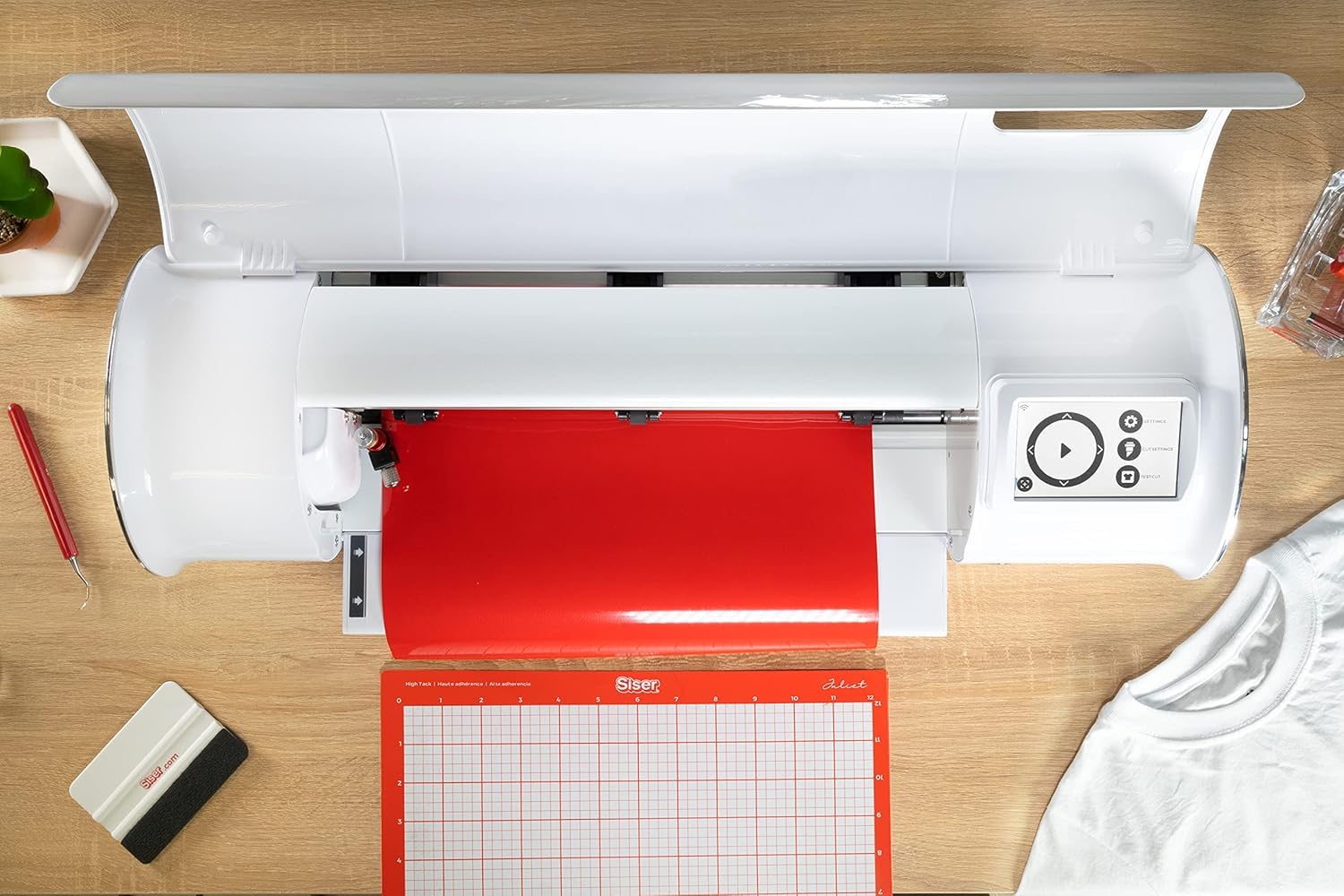 Siser Juliet® Plotter da taglio ad alta definizione – Con una luce di 30cm, Juliet taglia materiali sia con che senza il tappetino incluso (30x30cm).