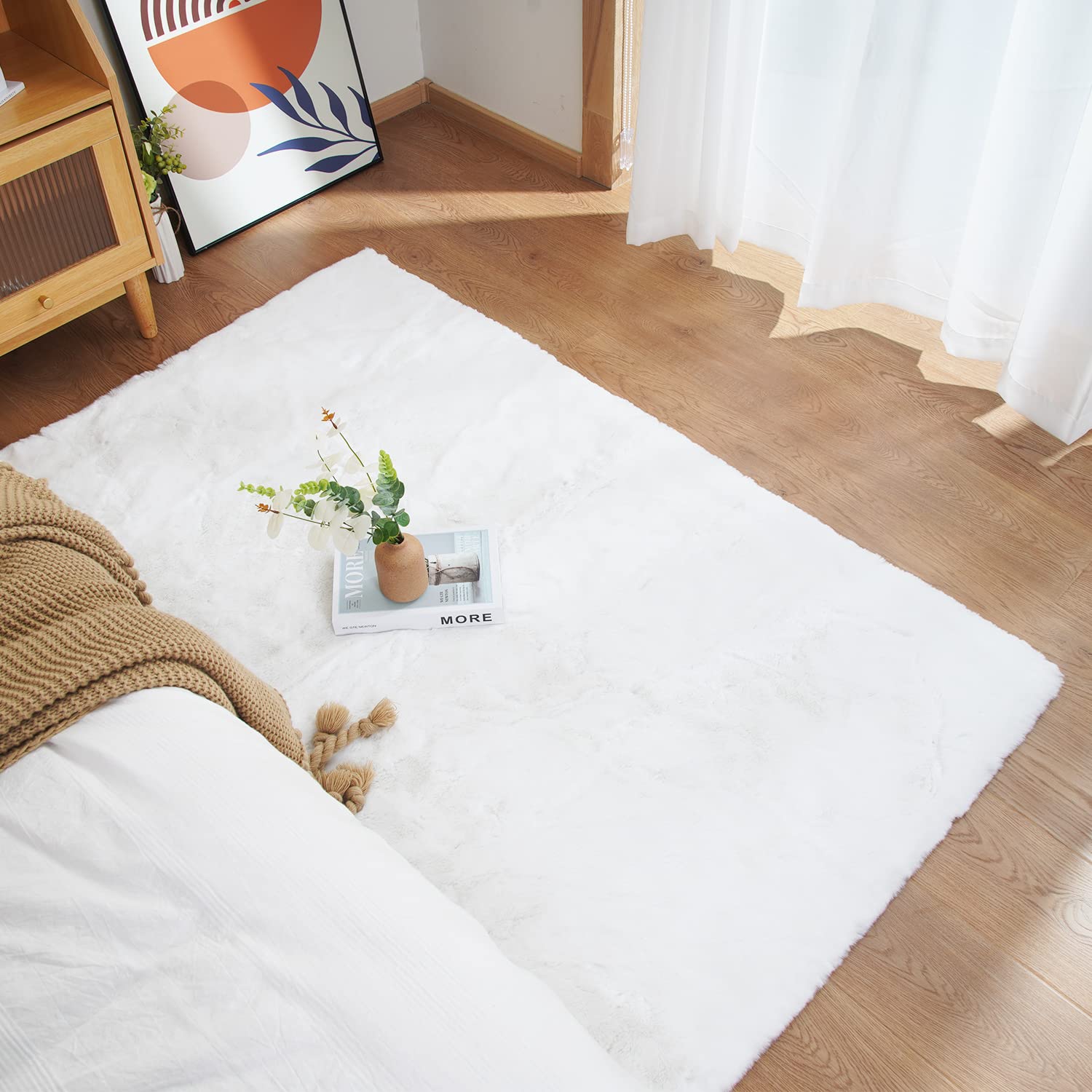 GHOUSE Slaapkamer shaggy pluche Rechthoekig tapijt,pluizig tapijt,kunstbont,Antislip achterkant,Wasbaar vloerkleed,Vlamvertragend tapijt voor woonkamer, slaapkamer,bank,mat,60x180cm,wit