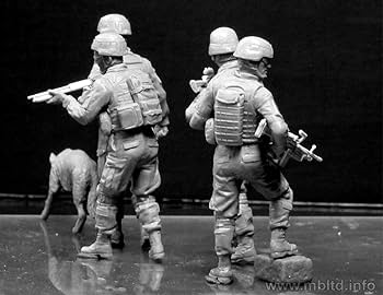 【洋書】Encyclopedia of Modern U.S.ミリタリー本 Encyclopedia of Modern US Military Tactical Vehicles: Carl