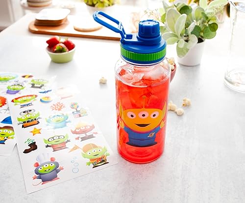 Miniatura 8 de Silver Buffalo Disney Pixar's Toy Story Alien Dressed Up As Pixar Characters Twist Spout Botella de agua de plástico con calcomanías You Stick