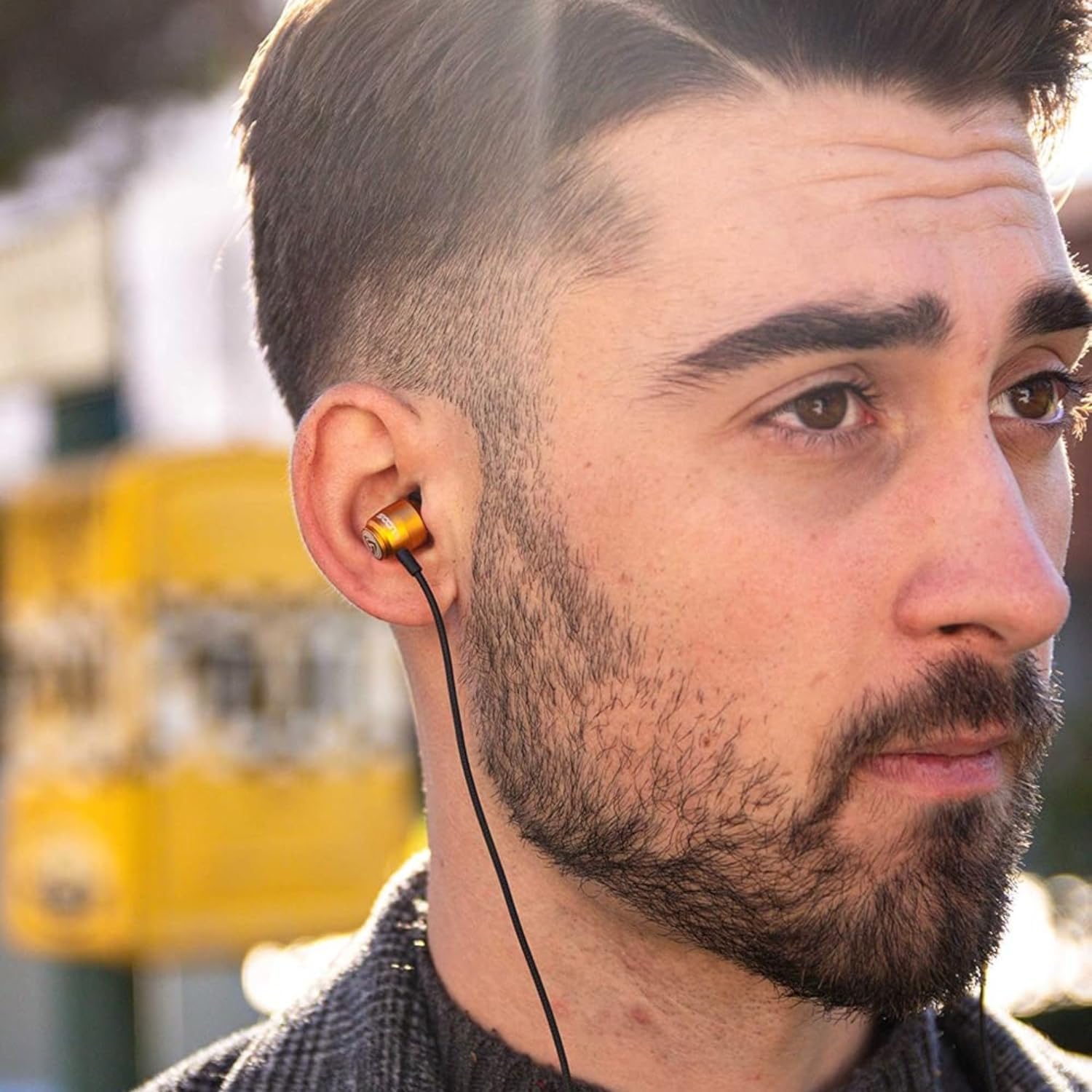 LUDOS Clamor USB C Headphones for iPhone 16 15 Pro Max Plus iPad Pro, 5 Years Warranty, USB-C Earbuds for Samsung Galaxy S24 S23 Ultra S22 S21 FE S20 A55 A54 A53, USB Type C Earphones - Gold USB-C Gold image 4 of 6 B0F7H344DD