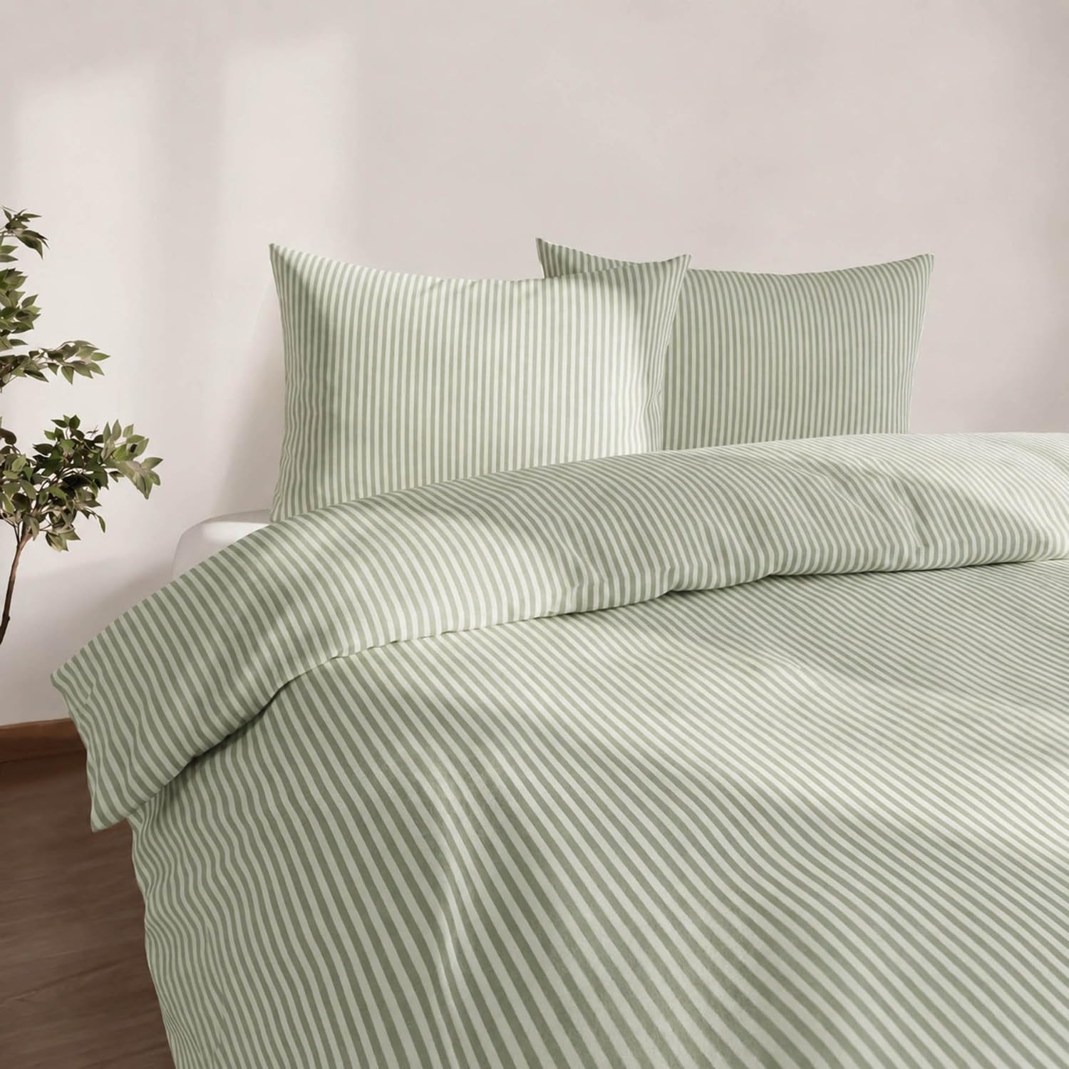 Green Pinstripe King Size Polycotton Coastal Duvet Cover & Pillowcase Set