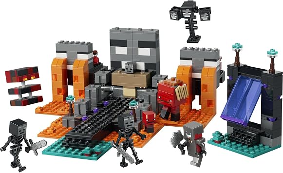 LEGO Minecraft Wither Savaşı 21590-8 Yaş Üzeri Çocuklar için Kızıl Savaşçı ve 2 Wither İskelet Mob Figürü ile Eşya Yapma Masası İçeren Yaratıcı Oyuncak Yapım Seti, Oyuncu Hediyesi Fikri (494 Parça)