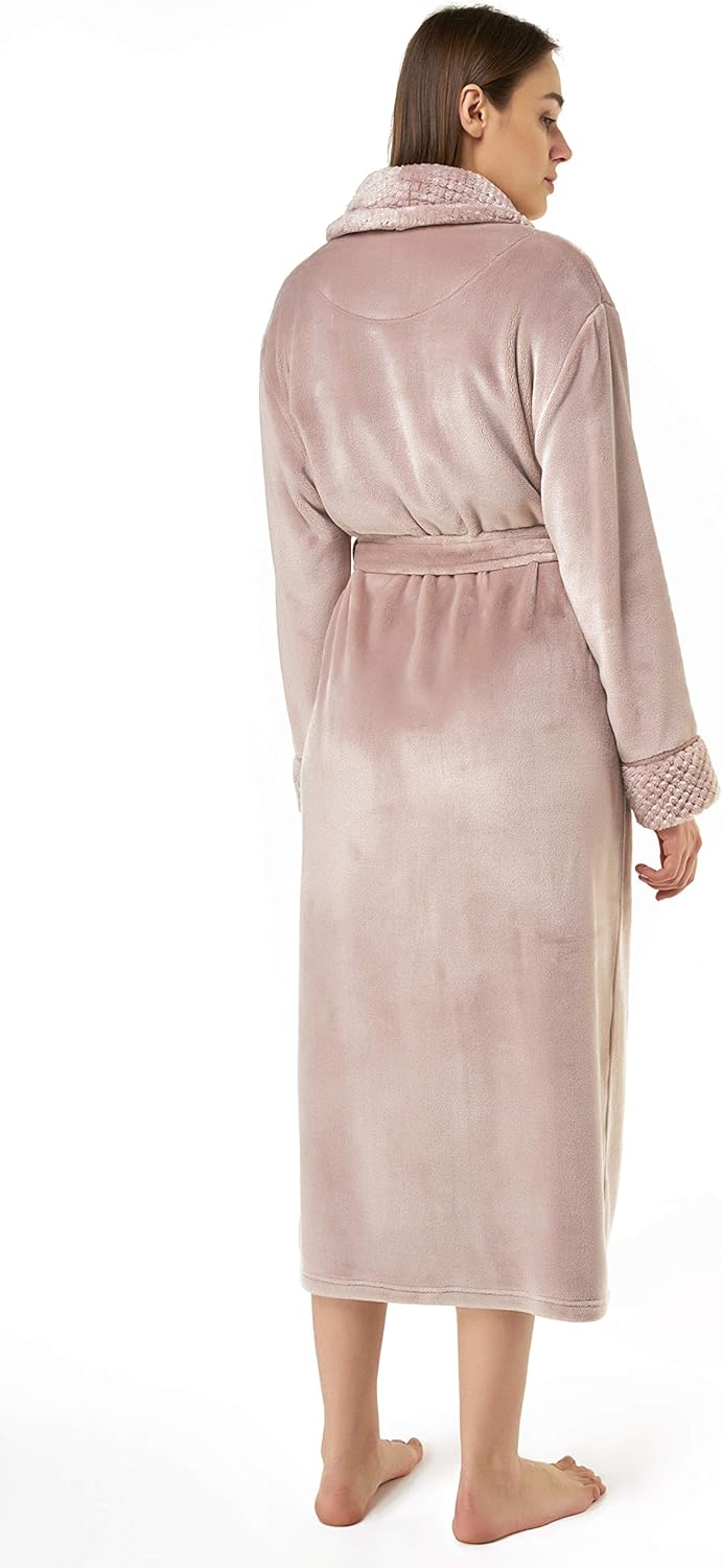 Turquaz Oversize Premium Luxury Ultra Soft Warm Robes for Women Plush Fleece Bathrobe for Women with and Spacious Pockets - Image 3