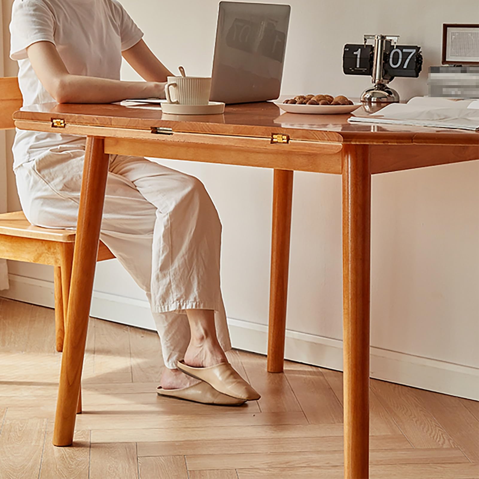 Tavolo da pranzo rotondo allungabile moderno in legno per piccoli spazi, tavolo da ricevimento per casa, ufficio, riunioni, tavolo da cucina regolabile con finitura naturale (130 cm)