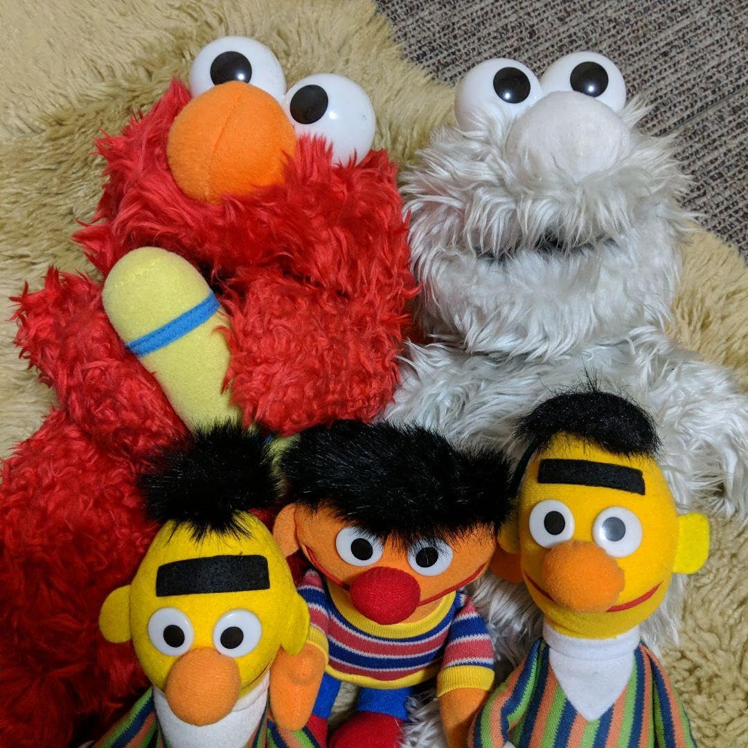Amazon.co.jp: セサミストリートぬいぐるみ4体タオル掛け