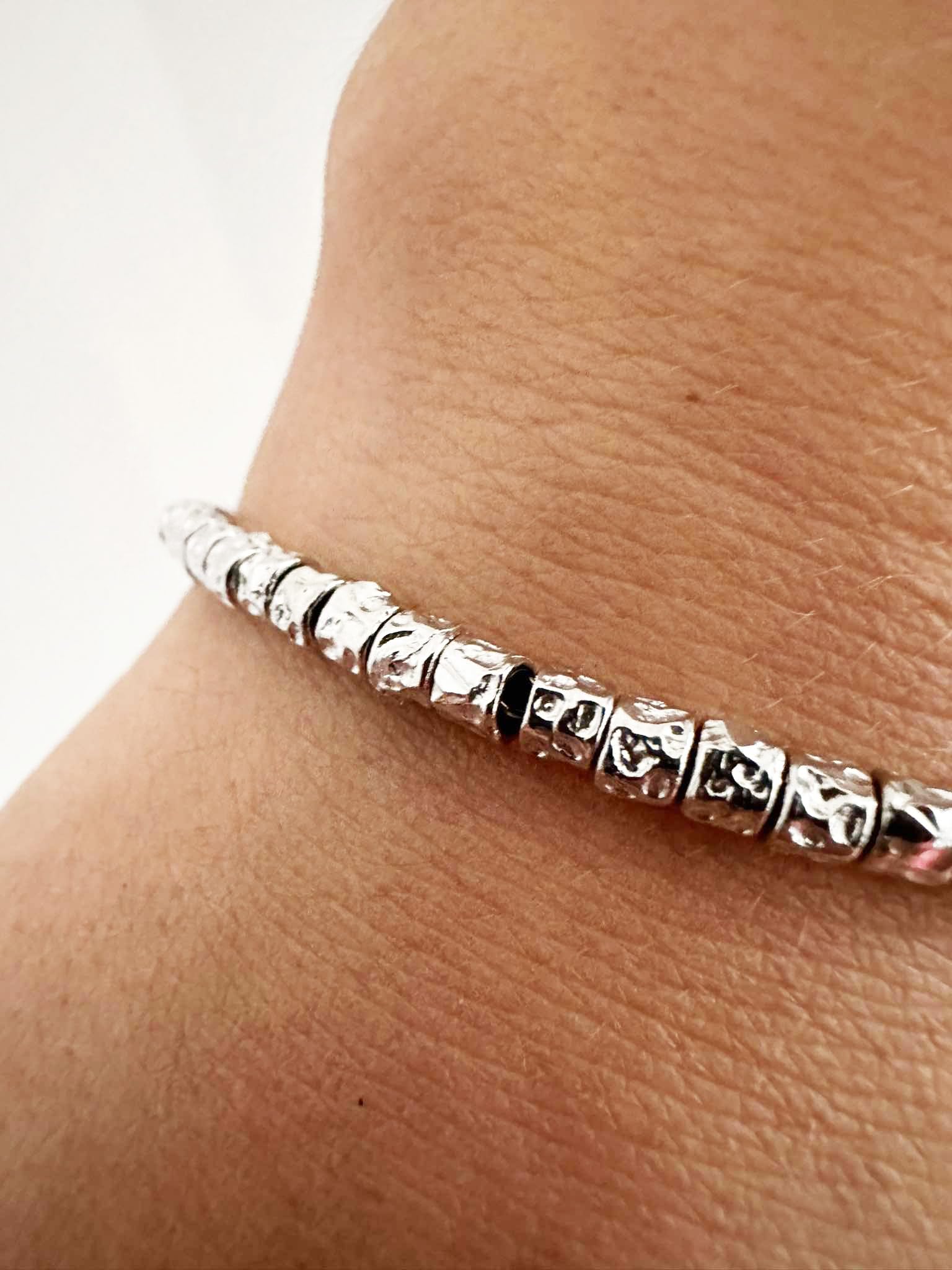 Bracciale uomo donna in Argento 925 con granelli pepite martellate lavorate Luminoso Regolabile Unisex Moda Fashion