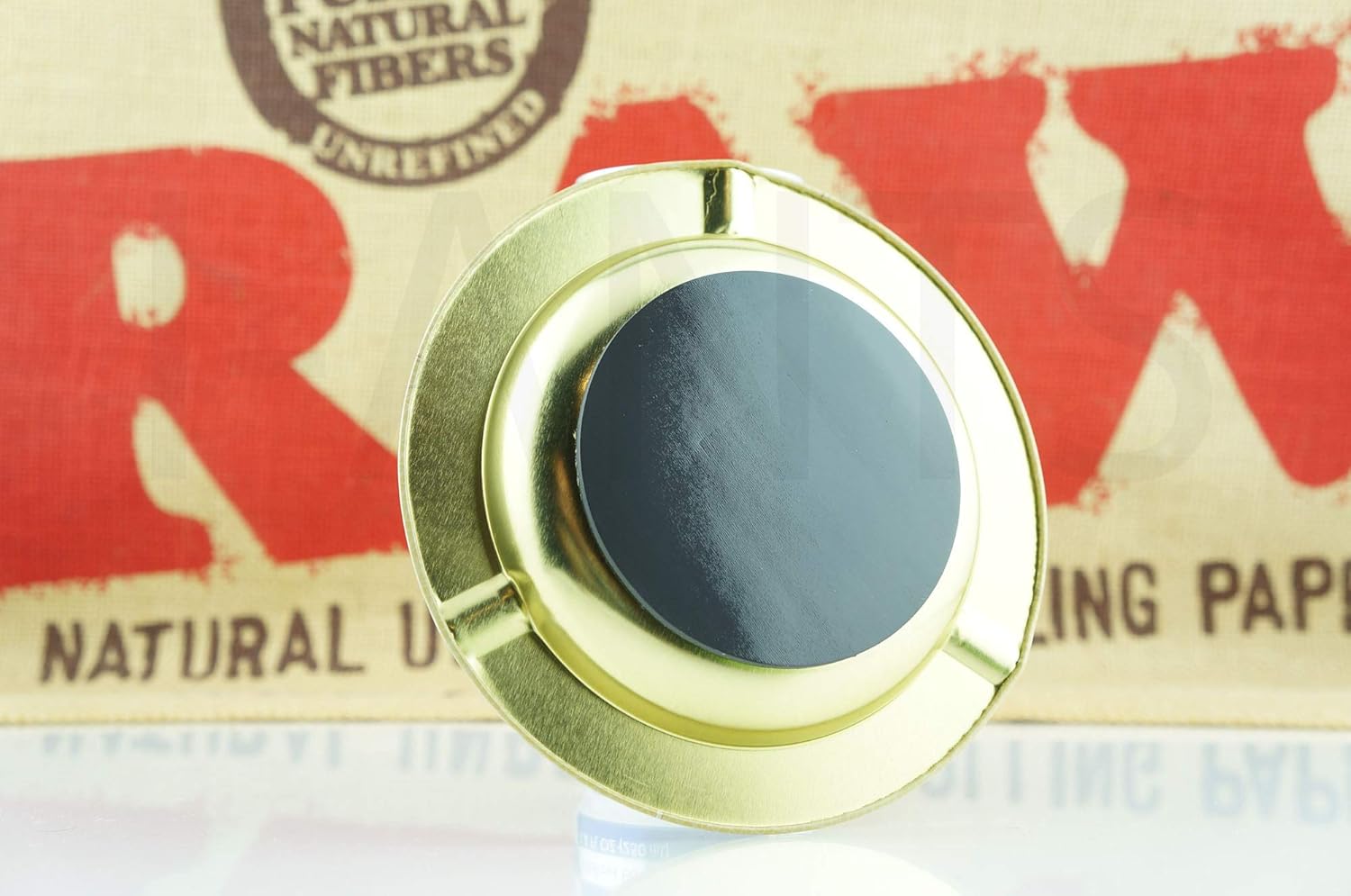 3x Raw Magnetic Rolling Paper Metal Ashtrays With A Smiley Bonus Lighter