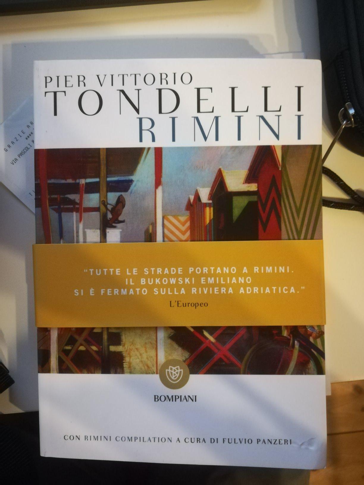 Libro bellissimo, ma vergogna Amazon