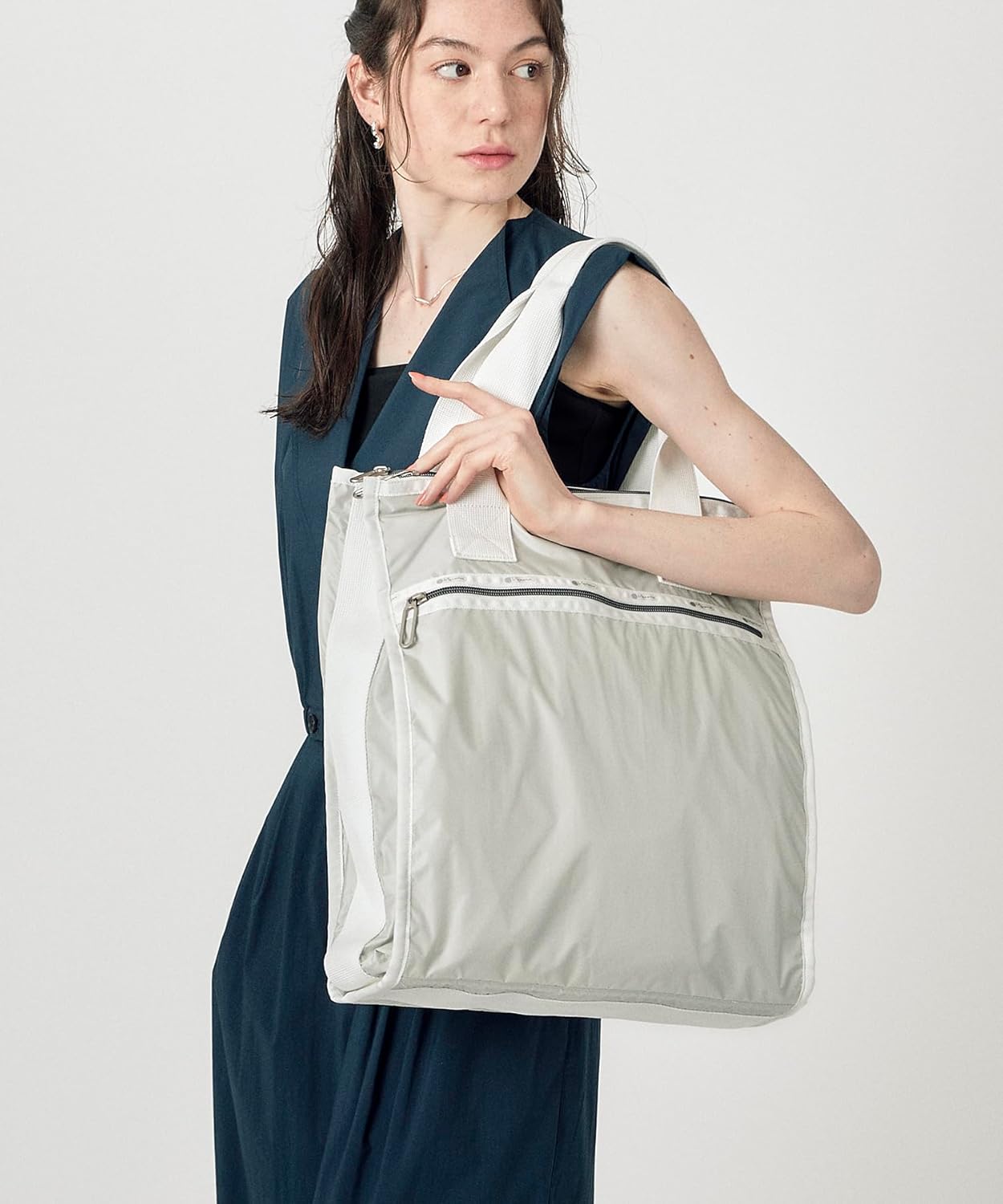 Amazon | ESSENTIAL N/S TOTE/1392/シャドウグレーC | LeSportsac