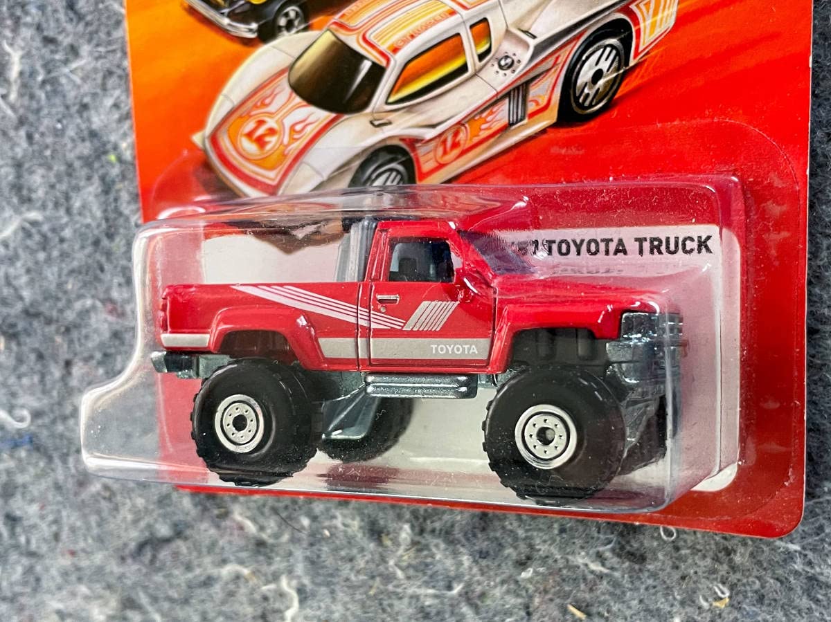 Amazon | 2012 The Hot Ones '87 Toyota Truck Pickup ミニカー