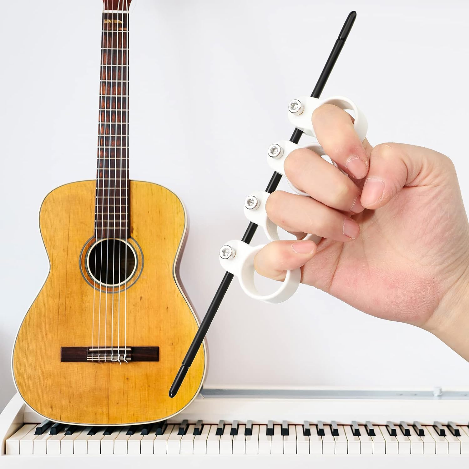 Boao 2 Pcs Guitar Finger Stretcher Exerciser Hand Grip Strength Trainer