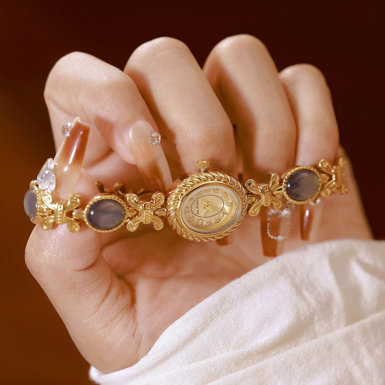 FANMIS Reloj de pulsera para mujer, tono dorado, pequeño, ovalado, de cuarzo, con correa de joyería, con acento de concha de abulón, reloj de vestir delgado para mujer