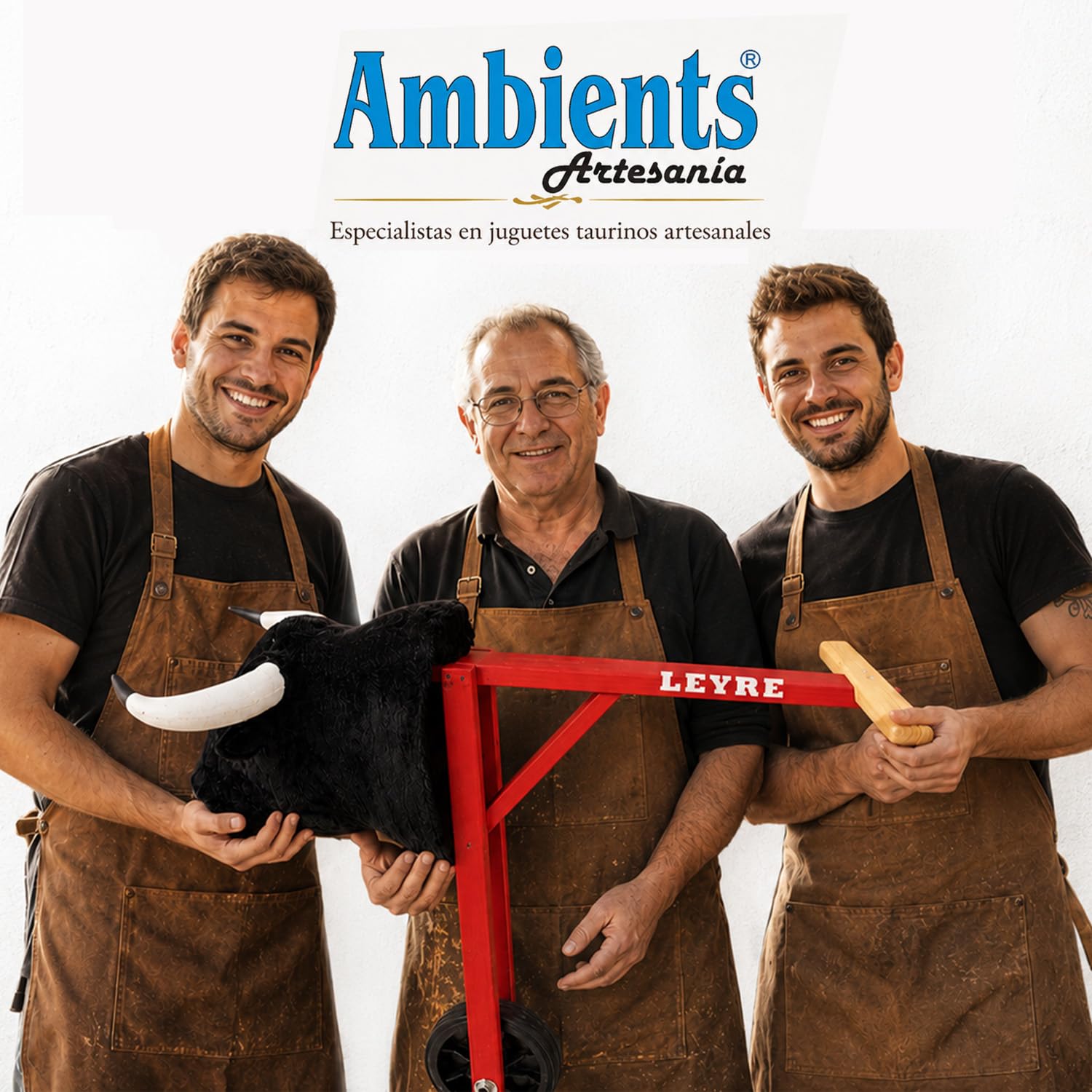 Carretón de madera mediano para niños 75 cm, toro con ruedas personalizable con nombre, cabeza de fibra y cuernos de plástico, juguete taurino infantil para encierros y bous al carrer desde 5 años