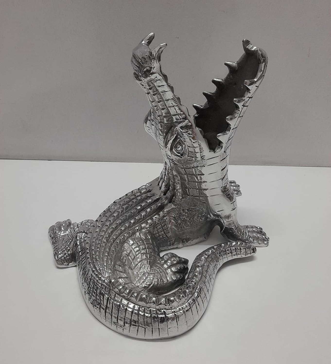 IHI EST. 1986 Open Mouth Crocodile Shaped - 13 x 8 x 11 Inch Silver Tone Polished Aluminum Tabletop Wine Bottle Holder