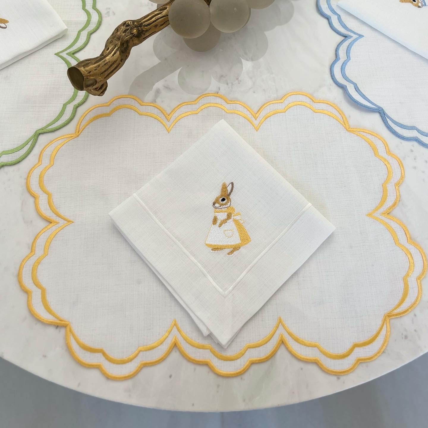 Lea HoME Stories| Royal Shape Place Mats| Set of 2 placemats| Pink, Green, Red, Navy, Blue, Yellow Edges Color Place Mats| Washable| Unique Design (Yellow)