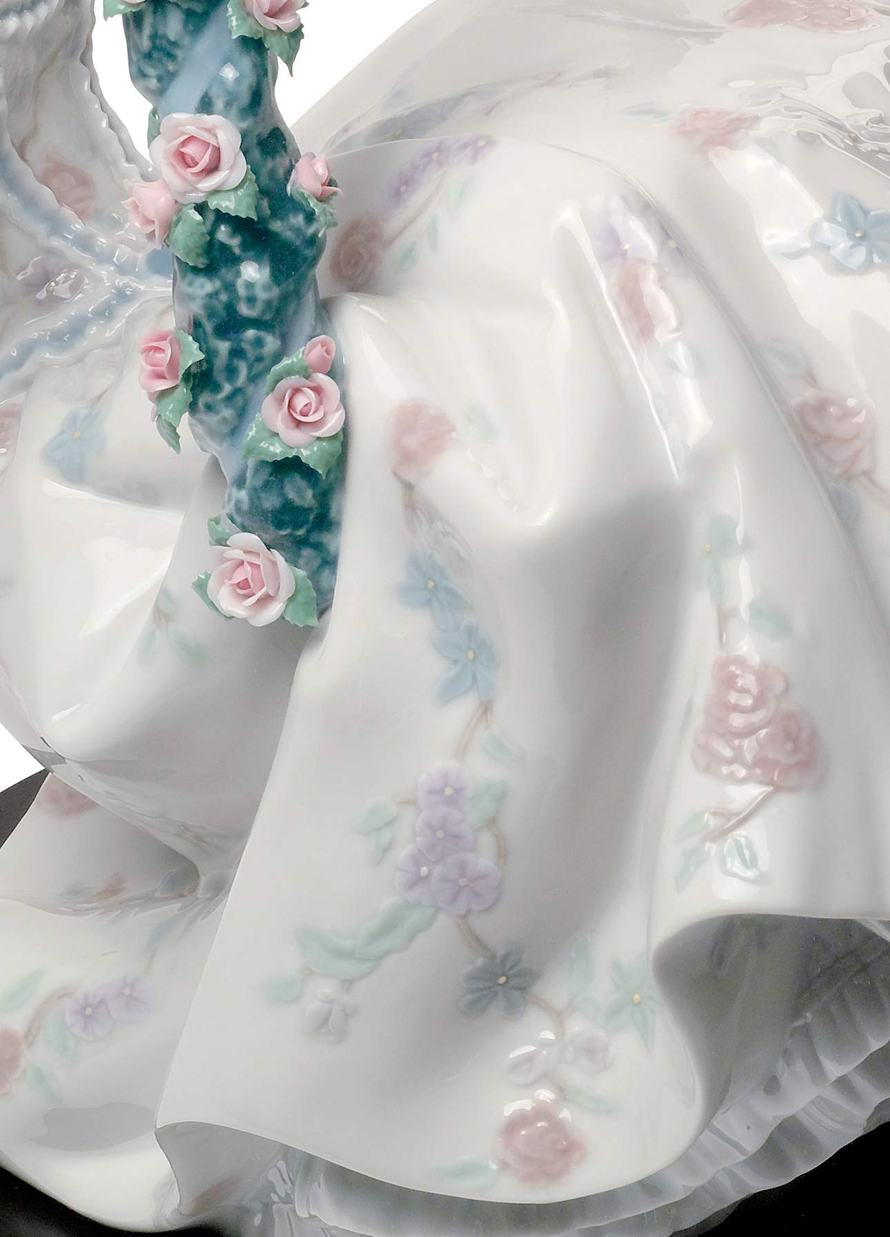 Amazon.com: Lladro Rococo Lady On Swing Figurine : Home & Kitchen