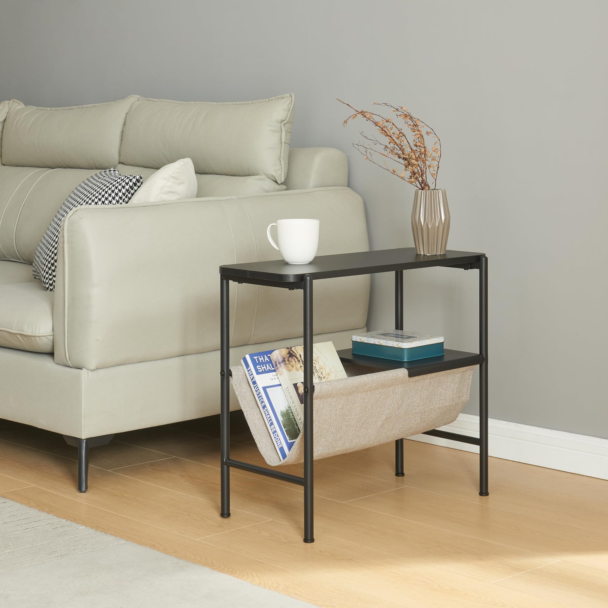 [en.casa] Tavolino Laterale da Divano Tavolo Basso con Piano Rettangolare Ripiano e Contenitore Portariviste in Tessuto Consolle Bassa 60 x 28 x 53 cm Nero/Grigio