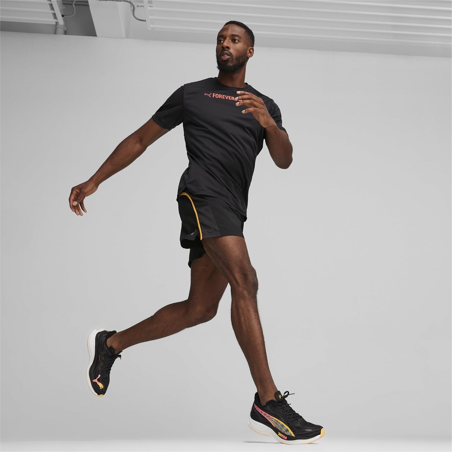 Puma Mens Run Favorite Ss Graphic Tee - Image 4