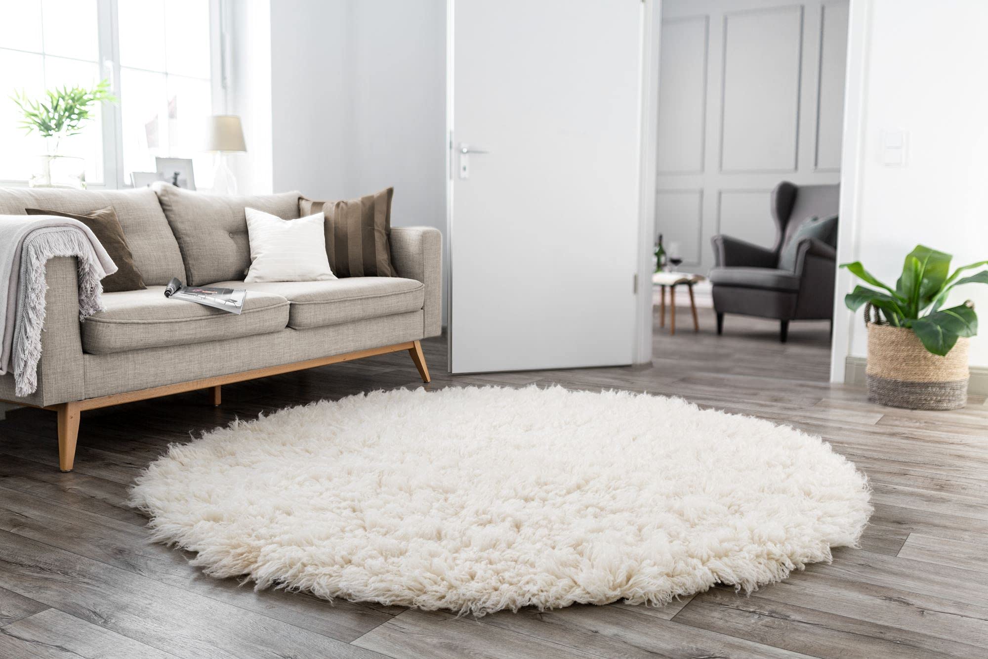 Theko | Runder Flokati Teppich aus 100% Schurwolle nachhaltiger Teppich FLOKOS 2450 | handgewebt | Farbe: Natur | 100 cm