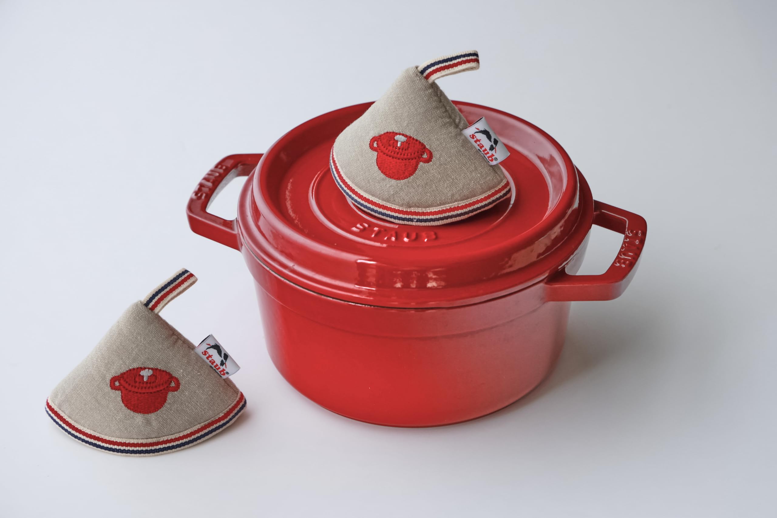 staub Daniel Humm コラボ　Ginkgo ノブ　難あり Amazon.co.jp: staub ストウブ 「 ノブミトン チェリー 2個